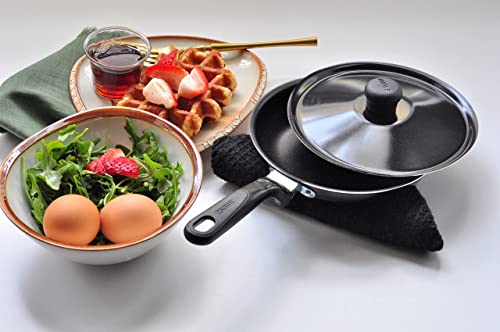 Imusa Casserole with Lid and Handle, STD, Black, Red or Blue (pack of 1)