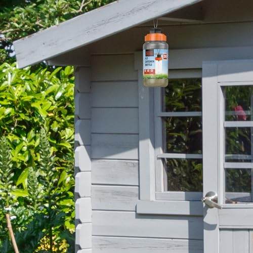 BLACK+DECKER Fly Trap & Fly Catcher Bottle- Outdoor Reusable Hanging Fly Trap with Natural Non-Toxic Bait Add Water to Catch House & Horse Flies in Garden, Backyard & Barn 30-Gram Trap