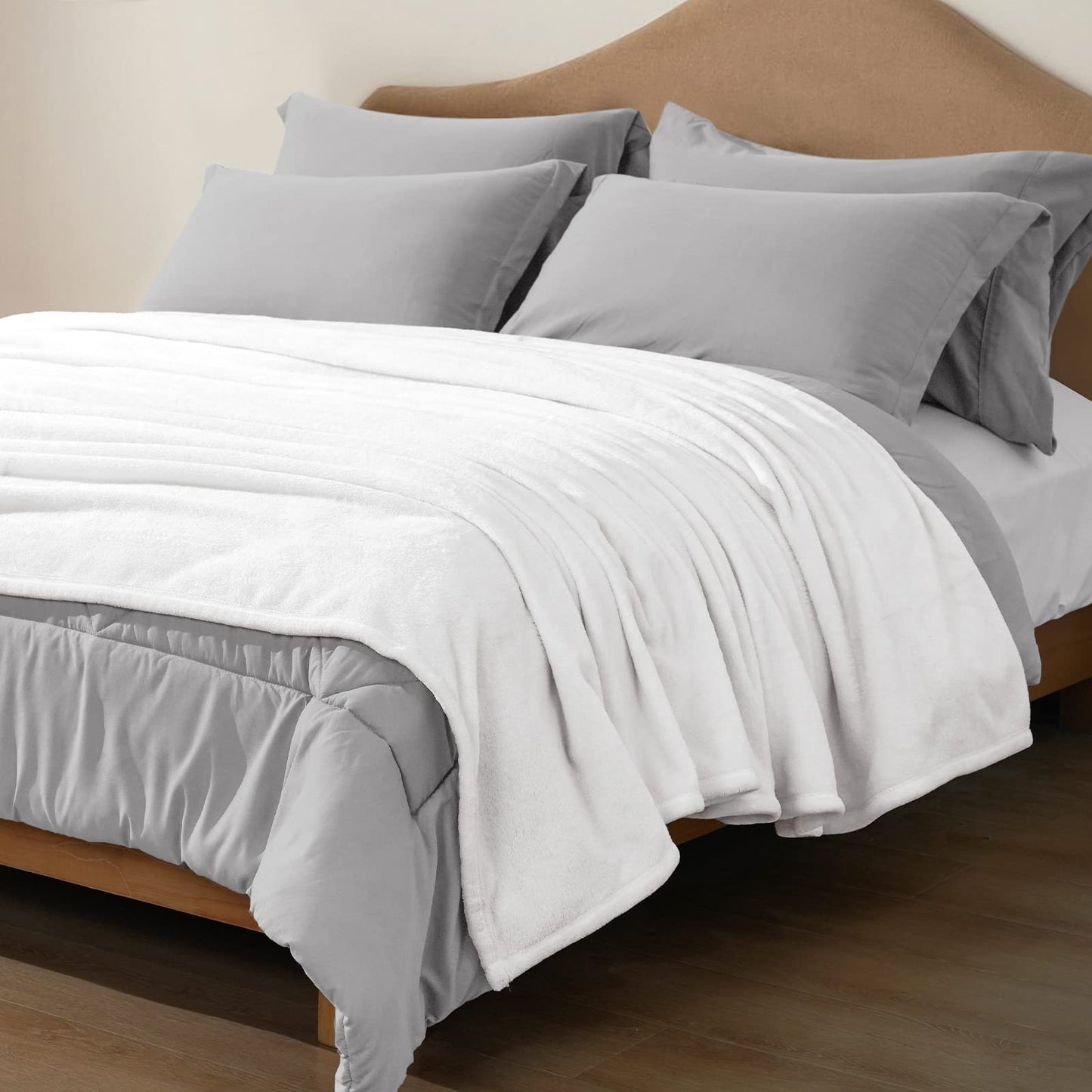 David's Home Fleece Throw Blanket,Ultra Soft More Durable Lightweight Velvety Bed Blanket,Lint-Free& No Pilling,300GSM All Season Use Luxury Plush Cozy Blanket with Wider Stitched Border,50"x60",White