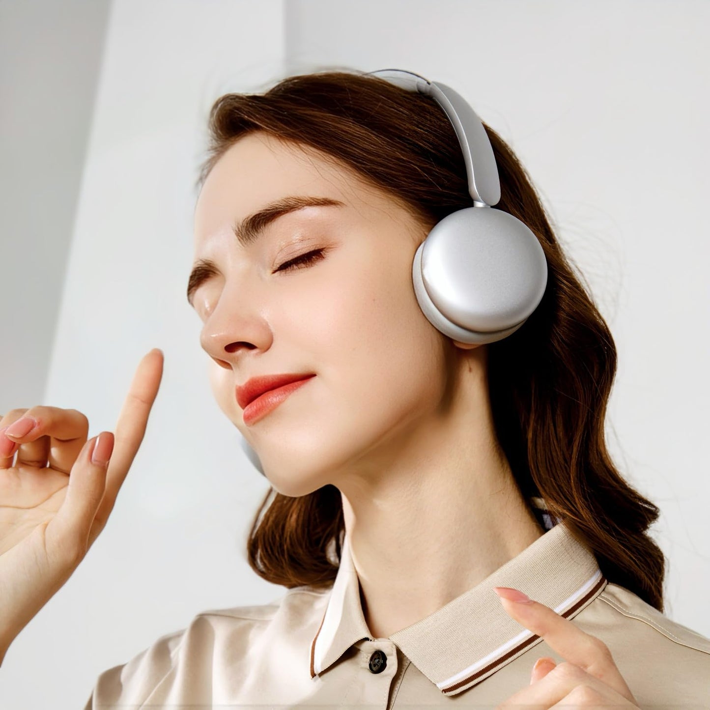 Wireless Noise Cancelling Headphones by ILOCKZONE