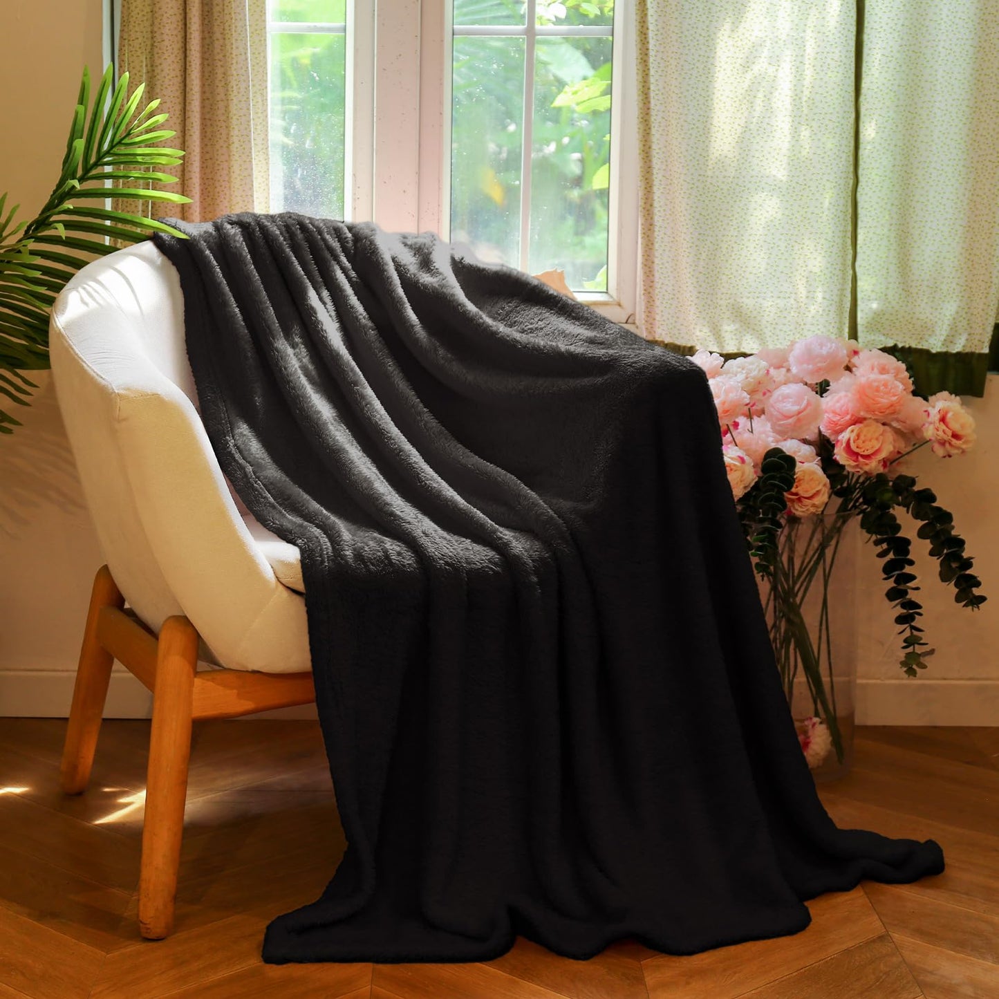 Felesha Fingal Cozy Plush Fleece Throw Blanket