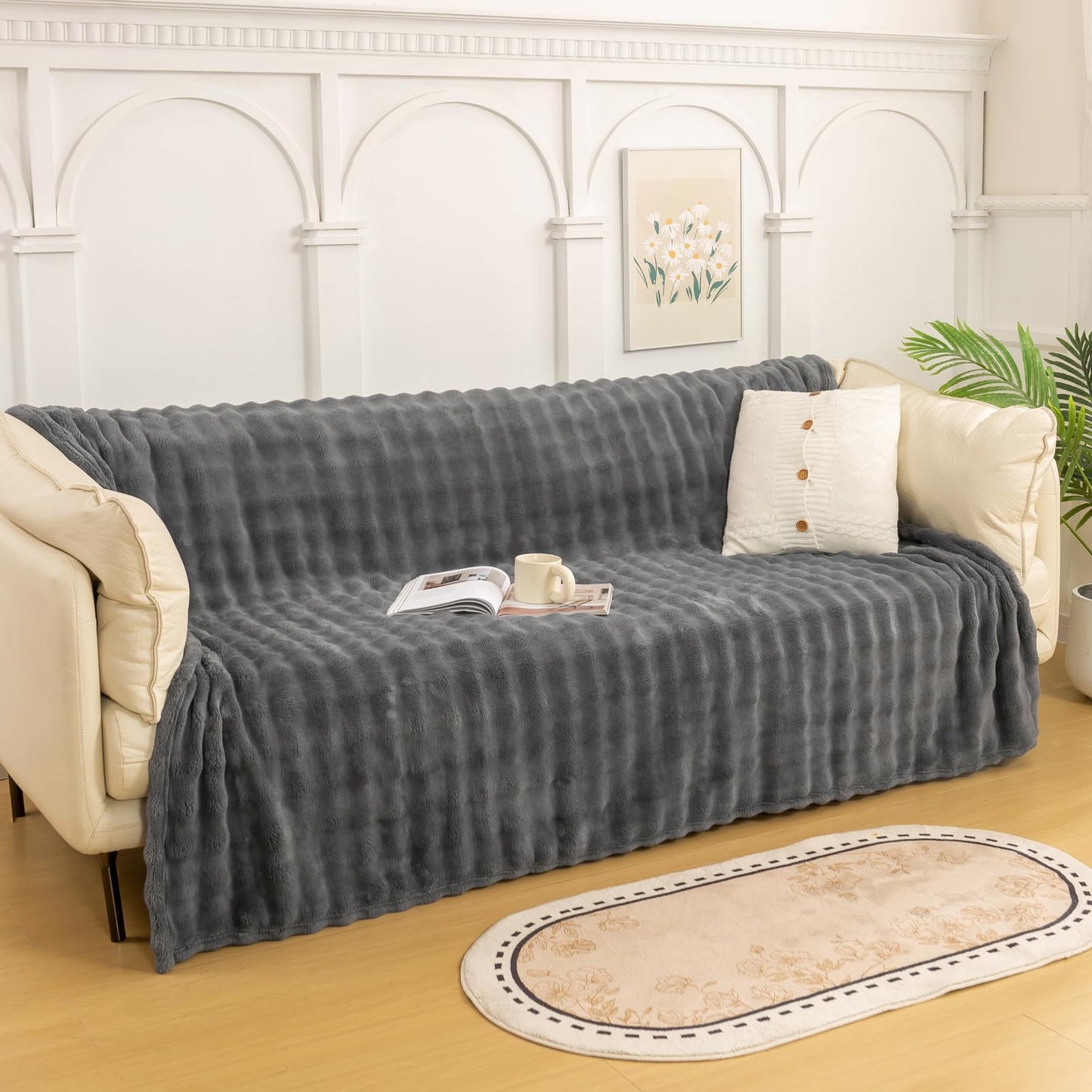 YUSOKI Super Soft Faux Fur Throw Blanket
