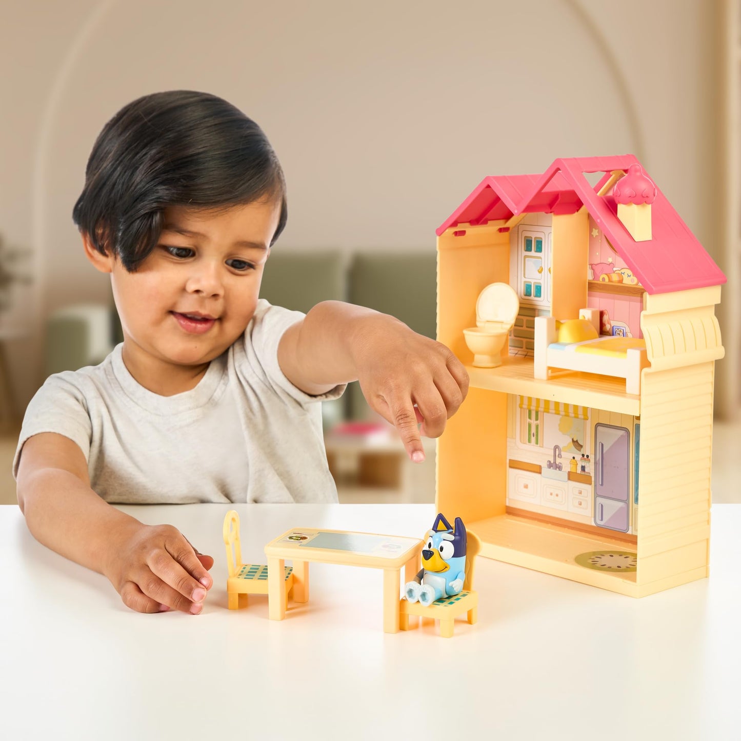 Bluey Mini Home Playset with 5 Accessories