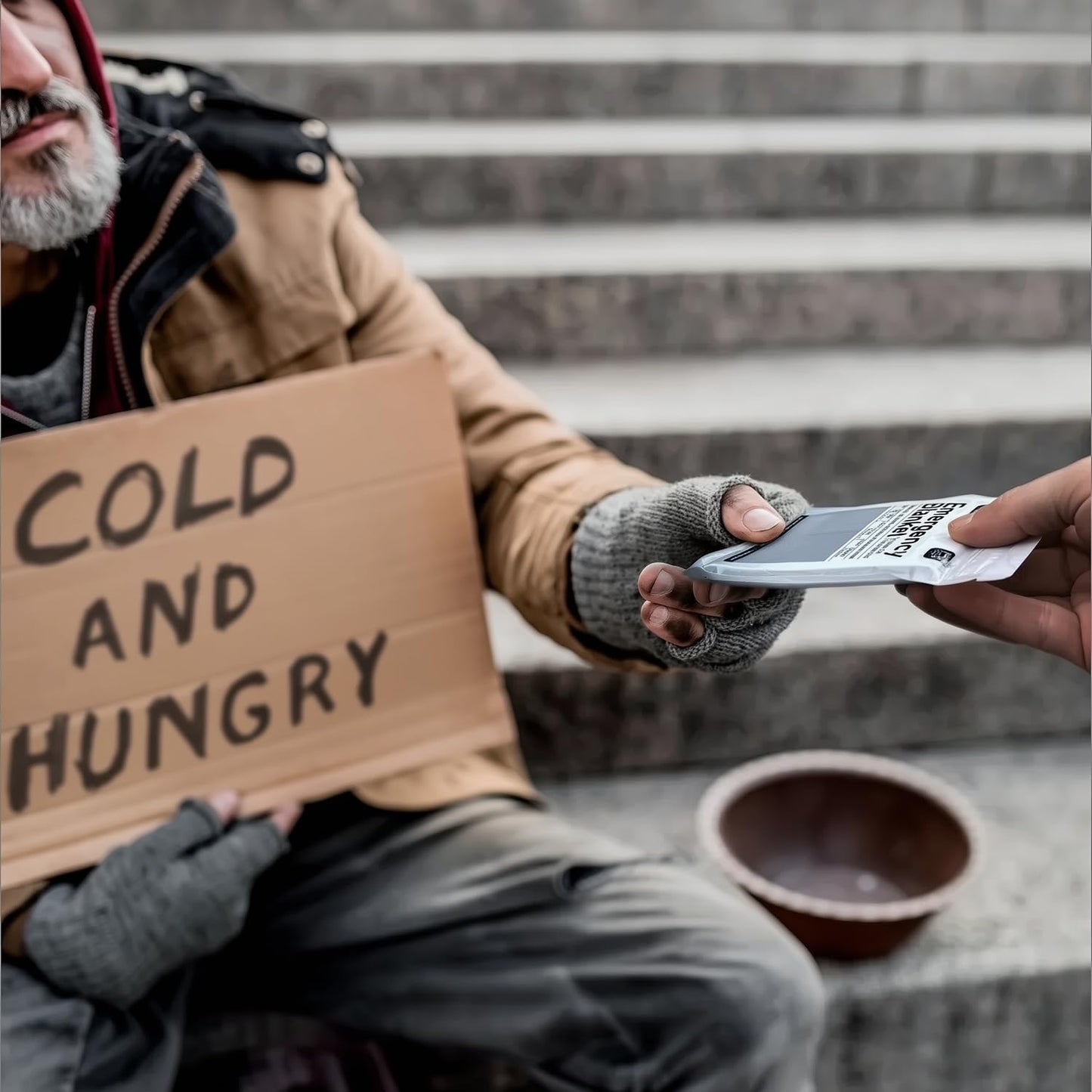 6 Pack Emergency Survival Blankets for Winter