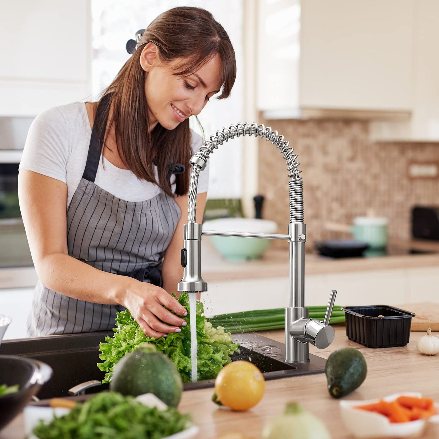 HGN Pull Down Kitchen Faucet with Sprayer