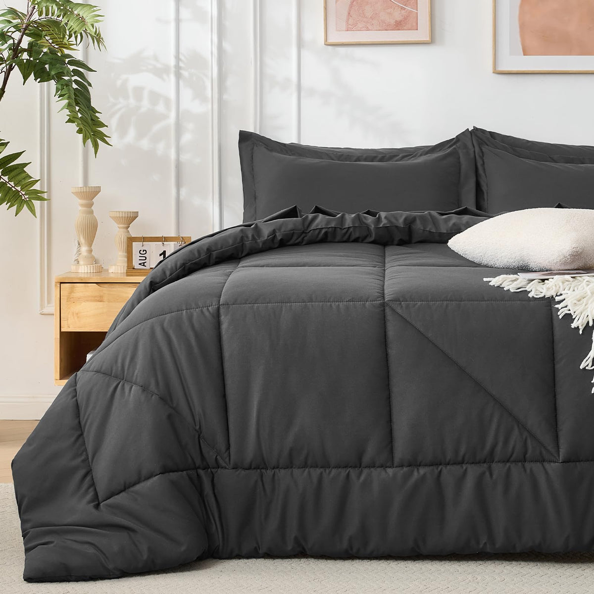 Queen 7-Piece Down Alternative Comforter Bed Set
