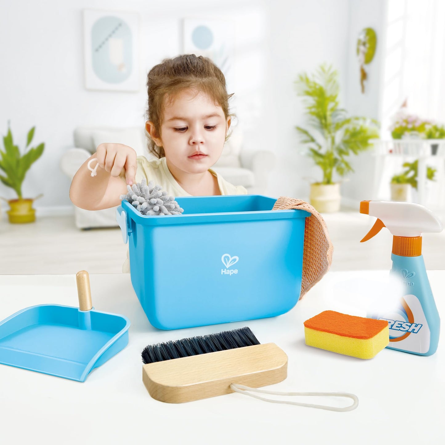Hape Kids Cleaning Game Toy for 3 Years Plus