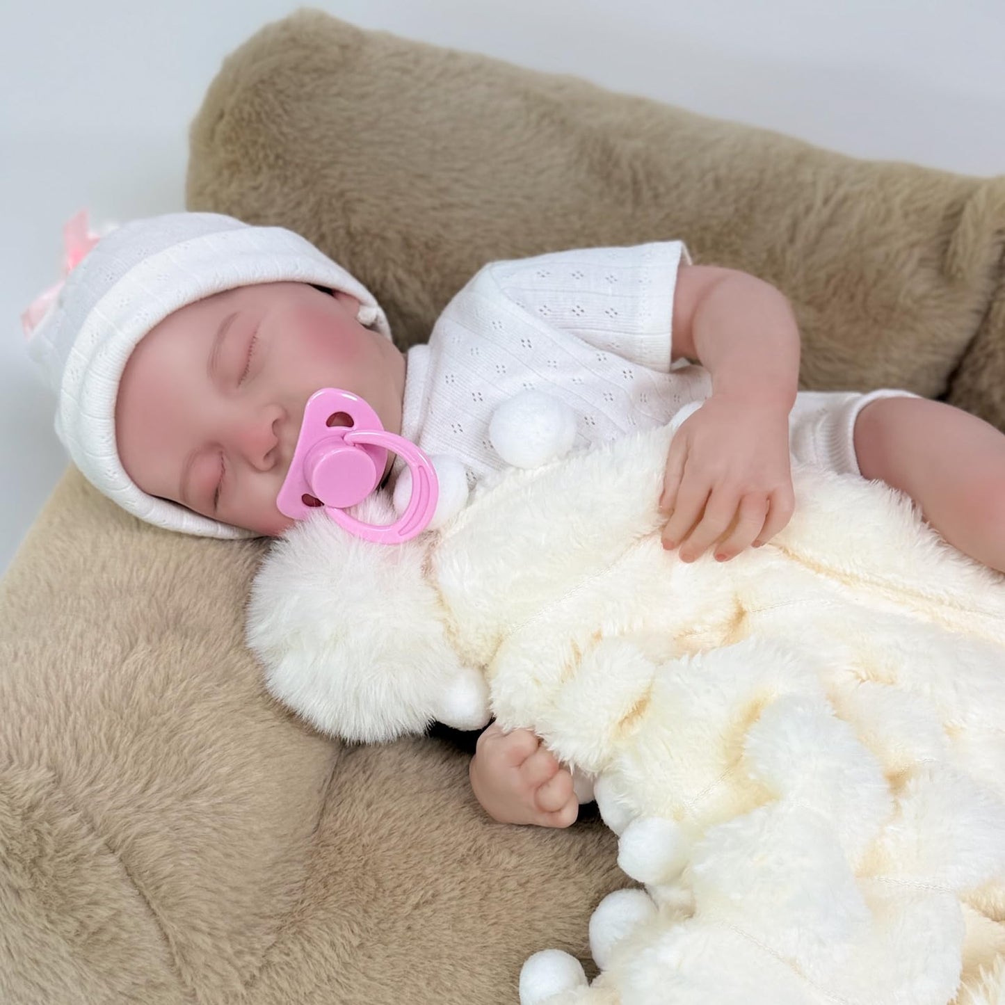 KINGWANT 18-Inch Realistic Reborn Baby Doll