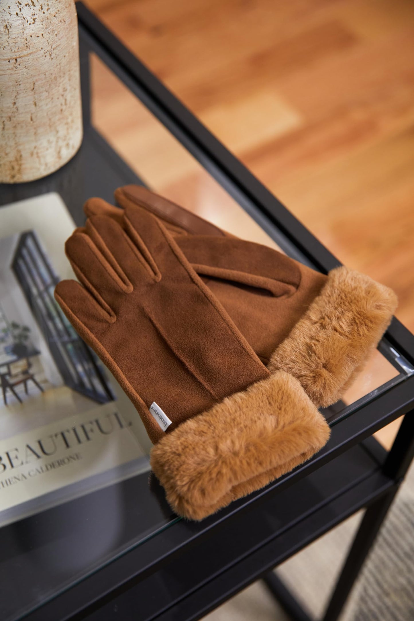 isotoner Womens Touchscreen Water Repellent Gloves