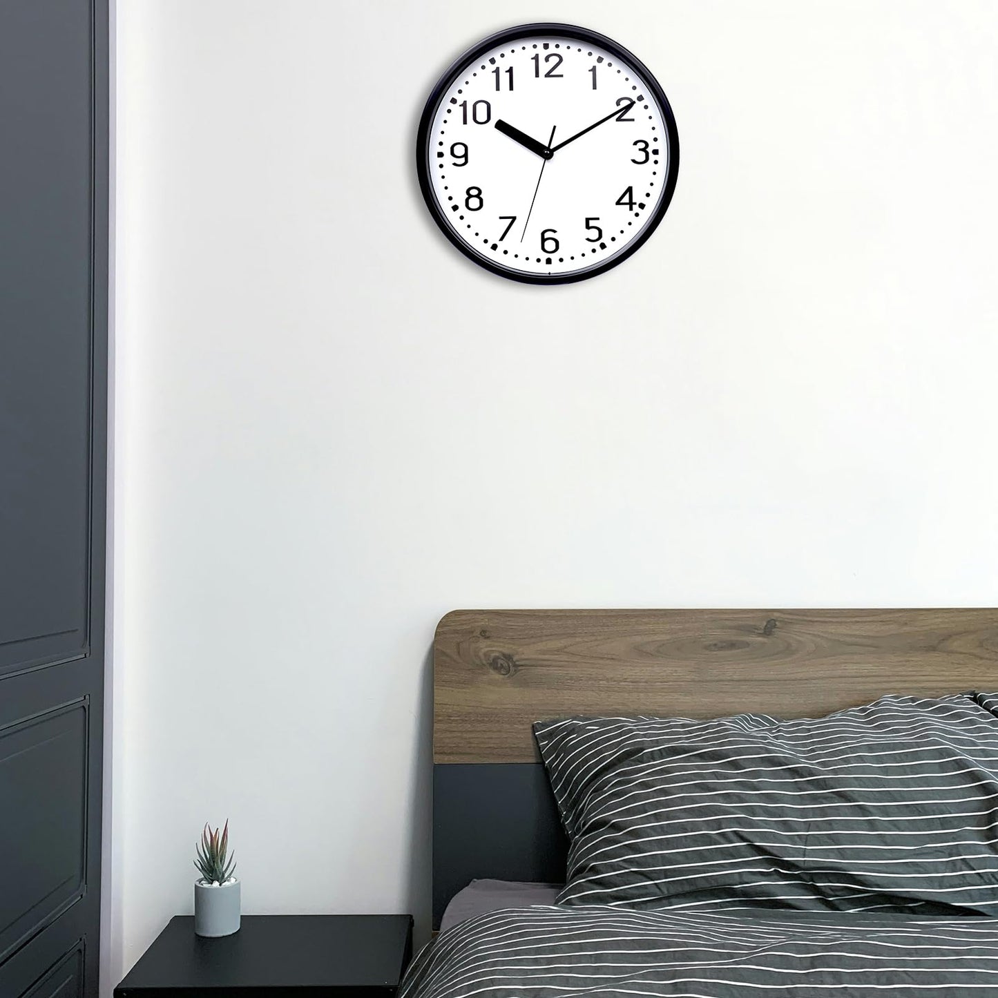 Hiopeak 11 Inch Wall Clock Black Silent, Non-Ticking Decorative Rustic Analog Quartz Wall Clock Battery Operated for Bedroom Living Room Kitchen Farmhouse Office School (Black)