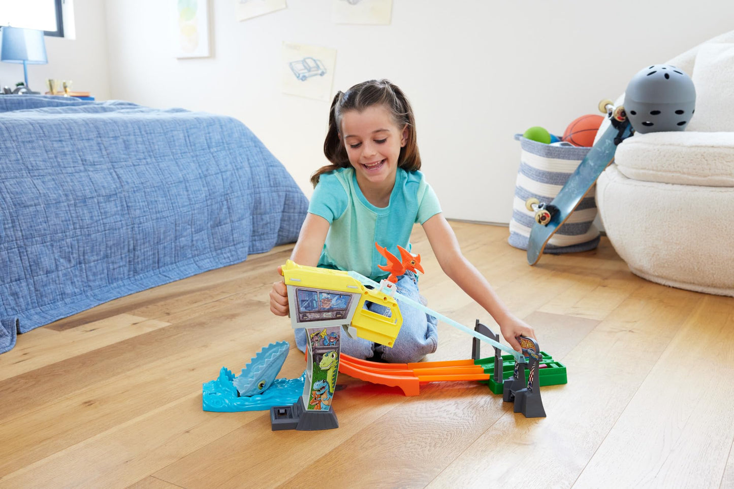 Hot Wheels Jurassic World Raptor Rush Track Set