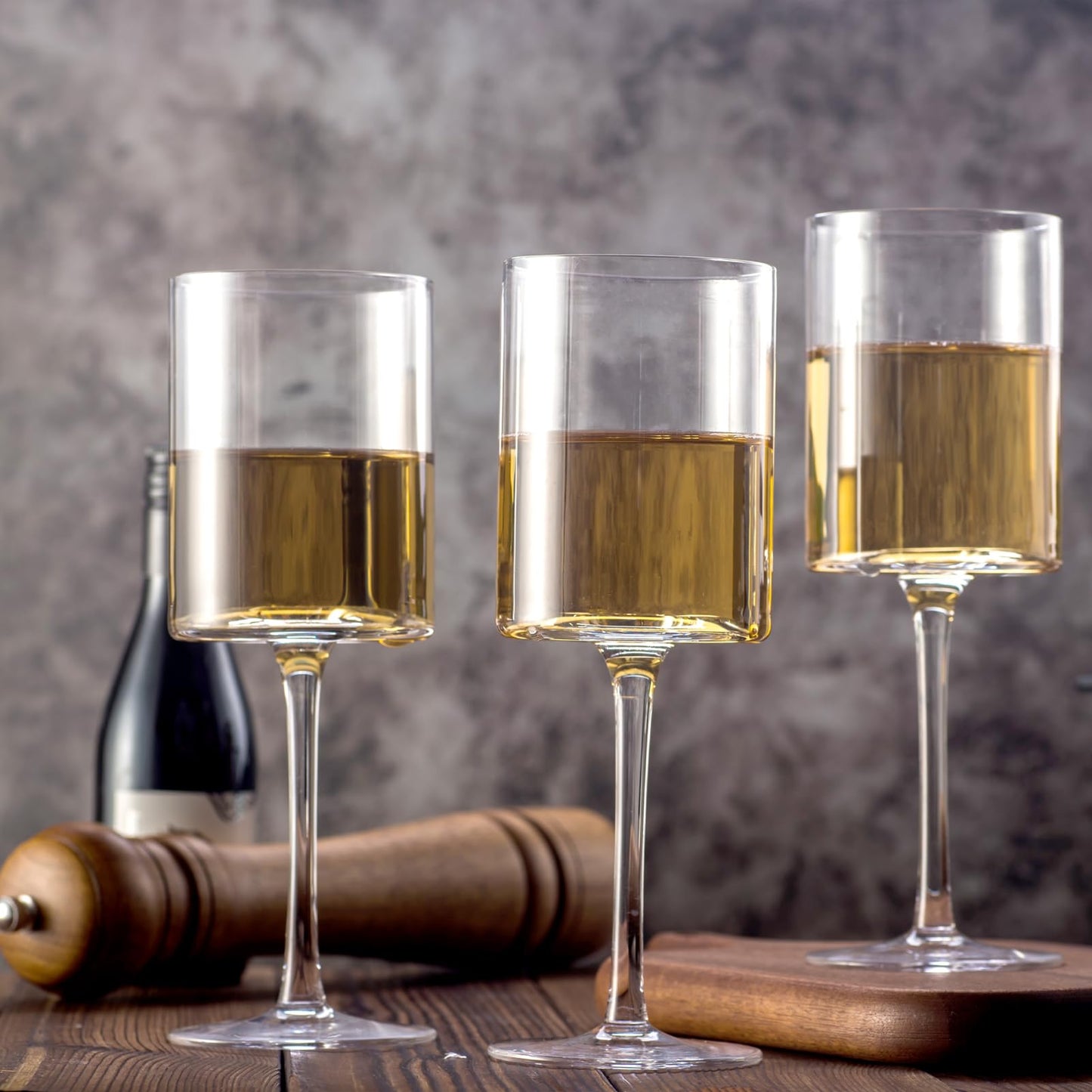 BACLIFE Set of 4 Modern Wine Glasses 15oz