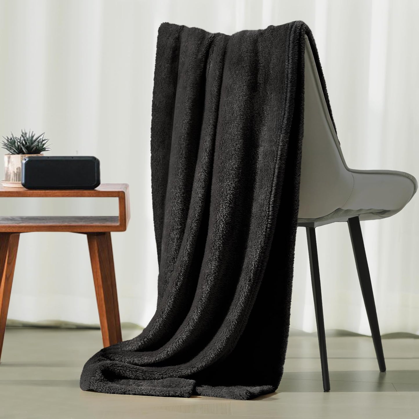 Felesha Fingal Cozy Plush Fleece Throw Blanket