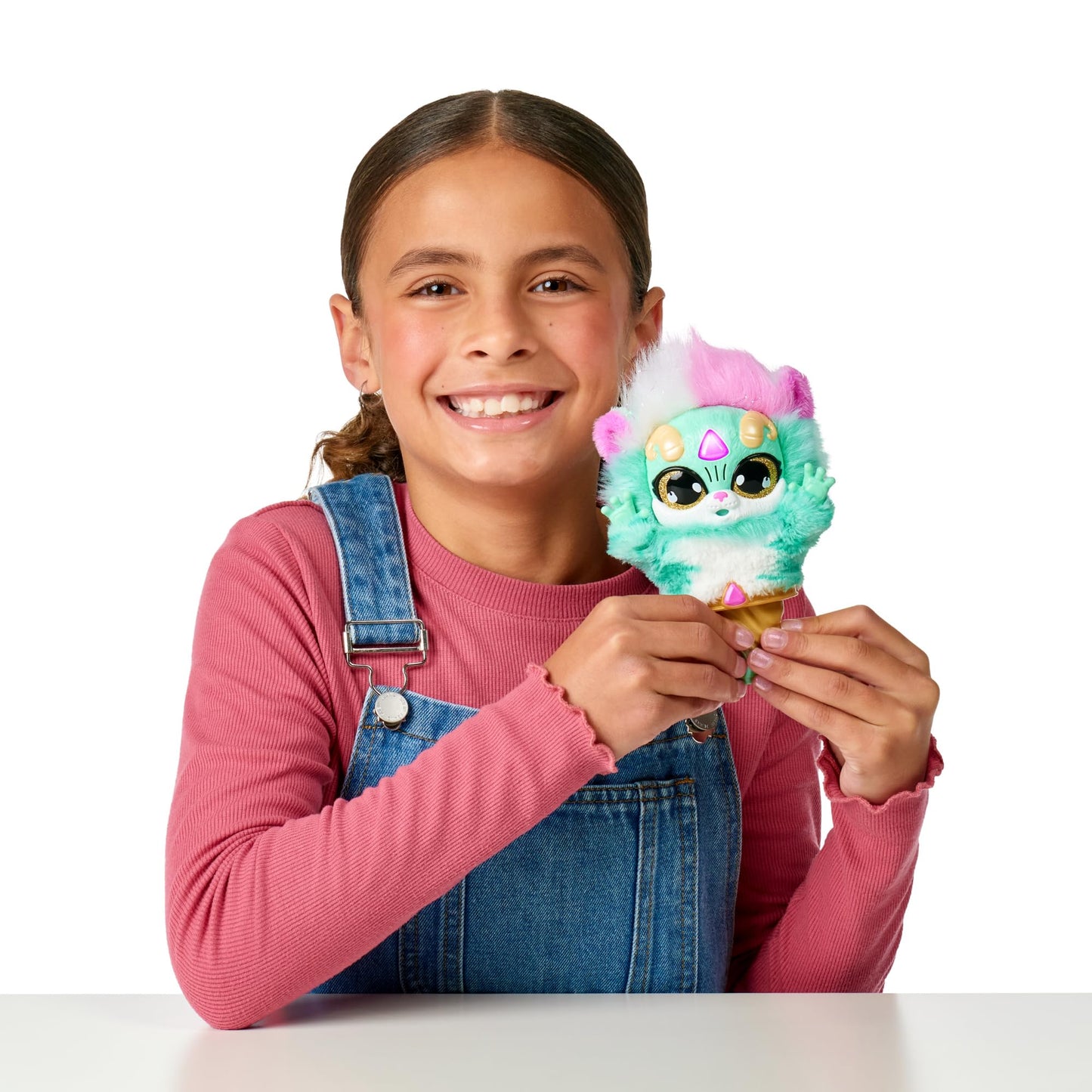 Magic Mixies Interactive Plush Toy with Genie Lamp