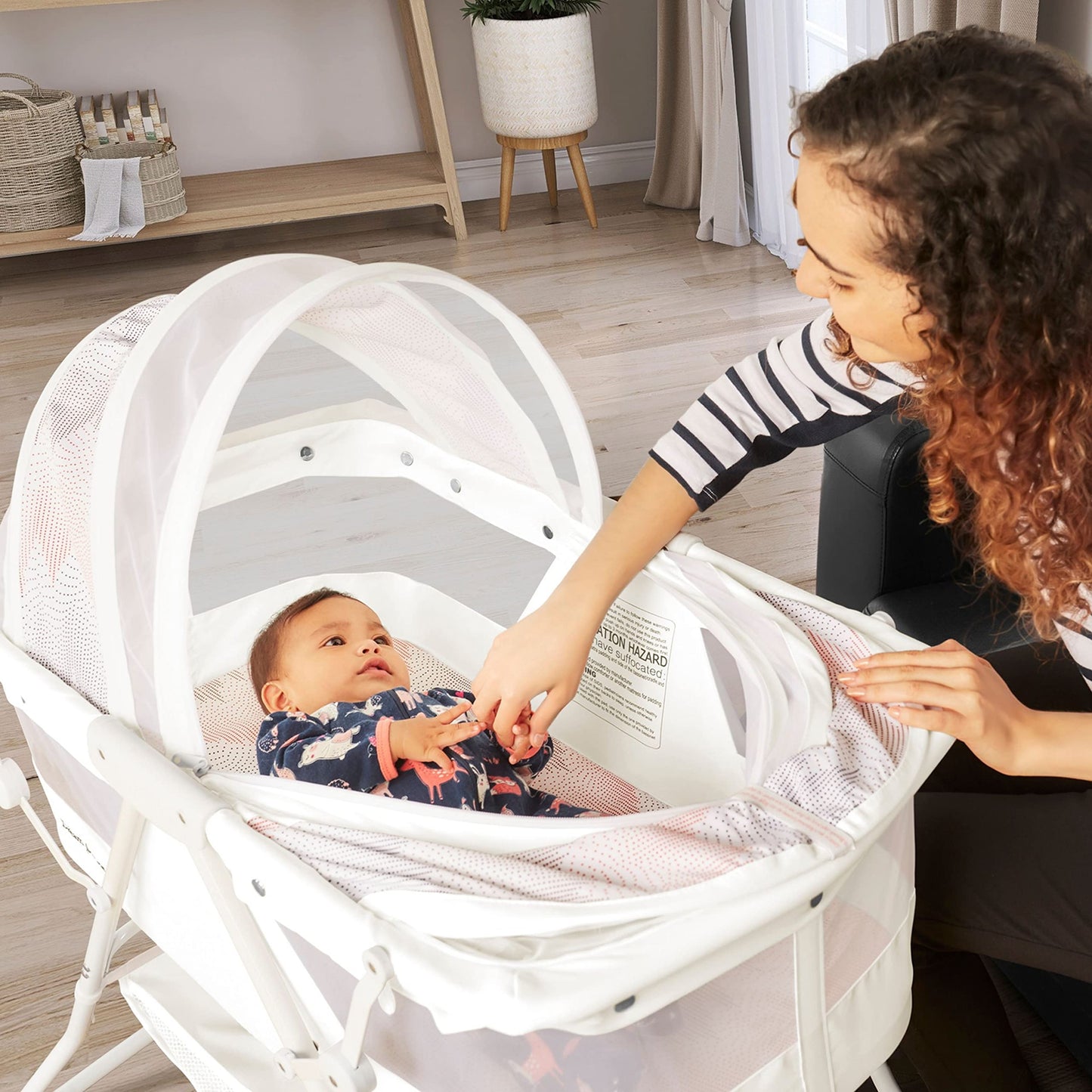 Dream On Me Portable Baby Bassinet with Canopy
