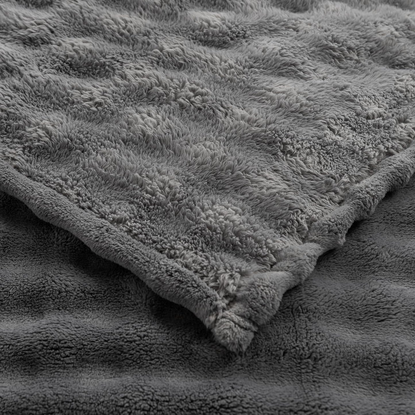 YUSOKI Super Soft Faux Fur Throw Blanket