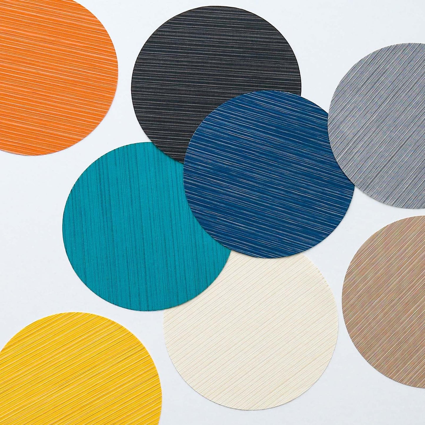 FunWheat Placemats Set of 8 Vinyl Washable Place Mats for Dining Table Durable Plastic Woven Round Table Mats 15 inches Easy to Clean (Round Beige, 8pcs)