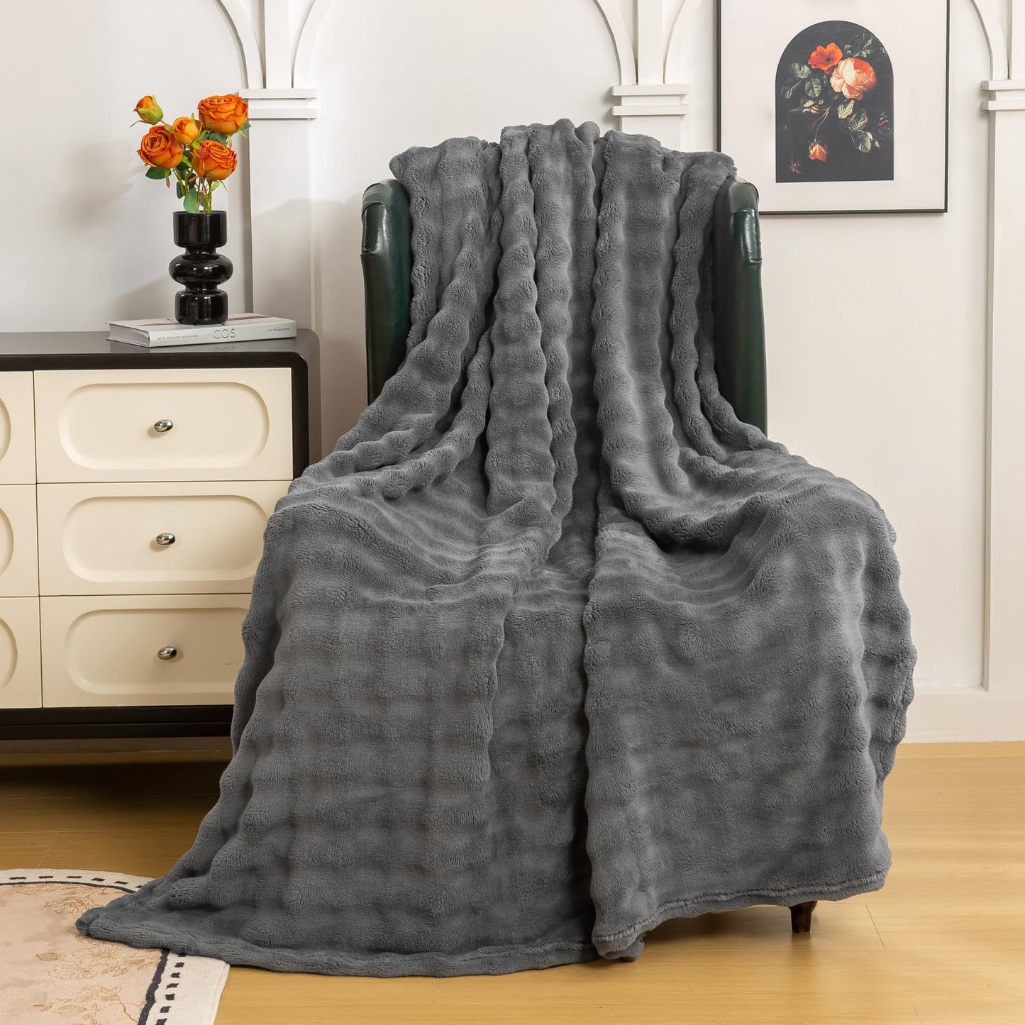 YUSOKI Super Soft Faux Fur Throw Blanket