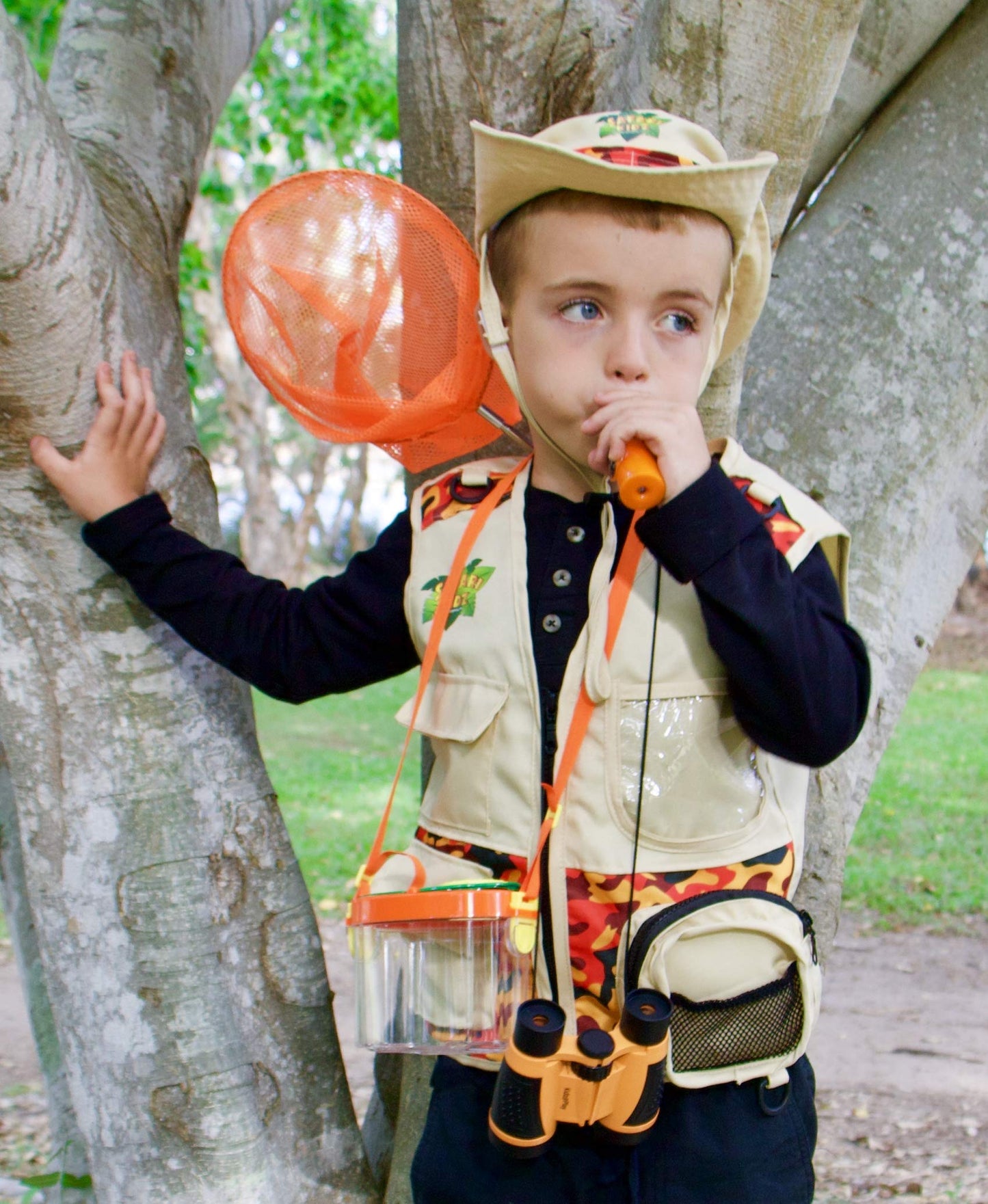 Kidz@Play Bug Hunting Kit with Binoculars & Tools