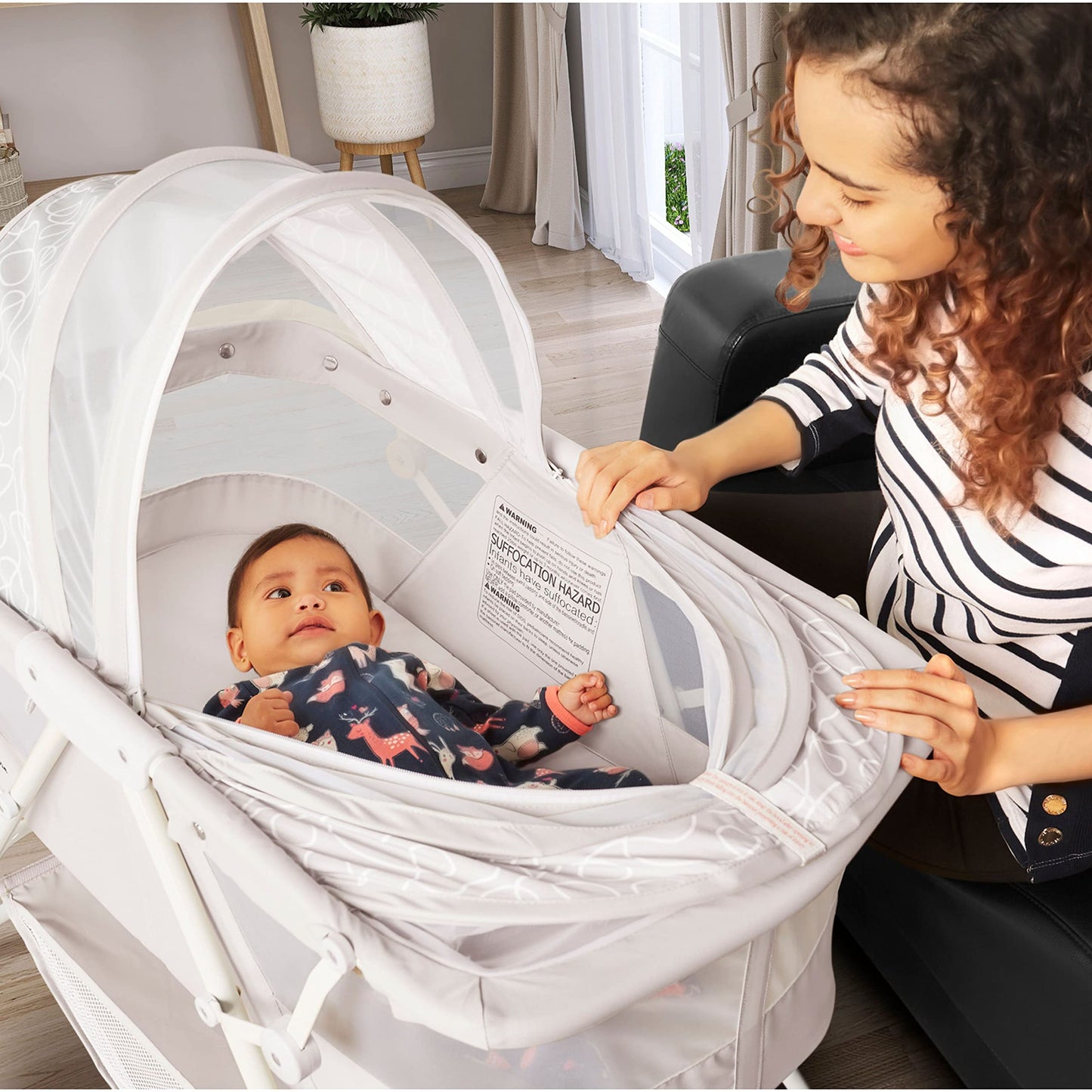 Dream On Me Portable Baby Bassinet with Canopy