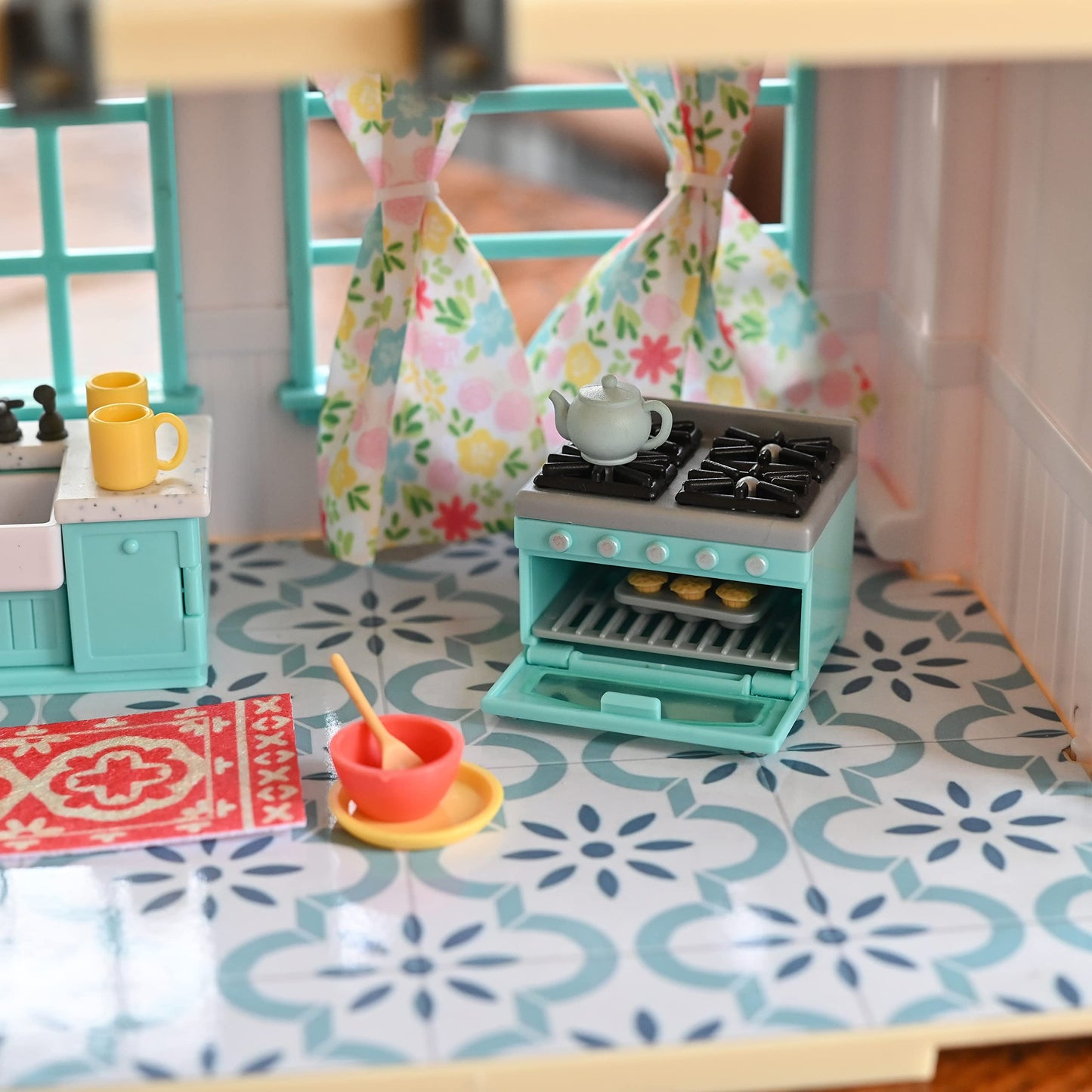 Honey Bee Acres Kitchen Accessories Playset, 27 Pieces