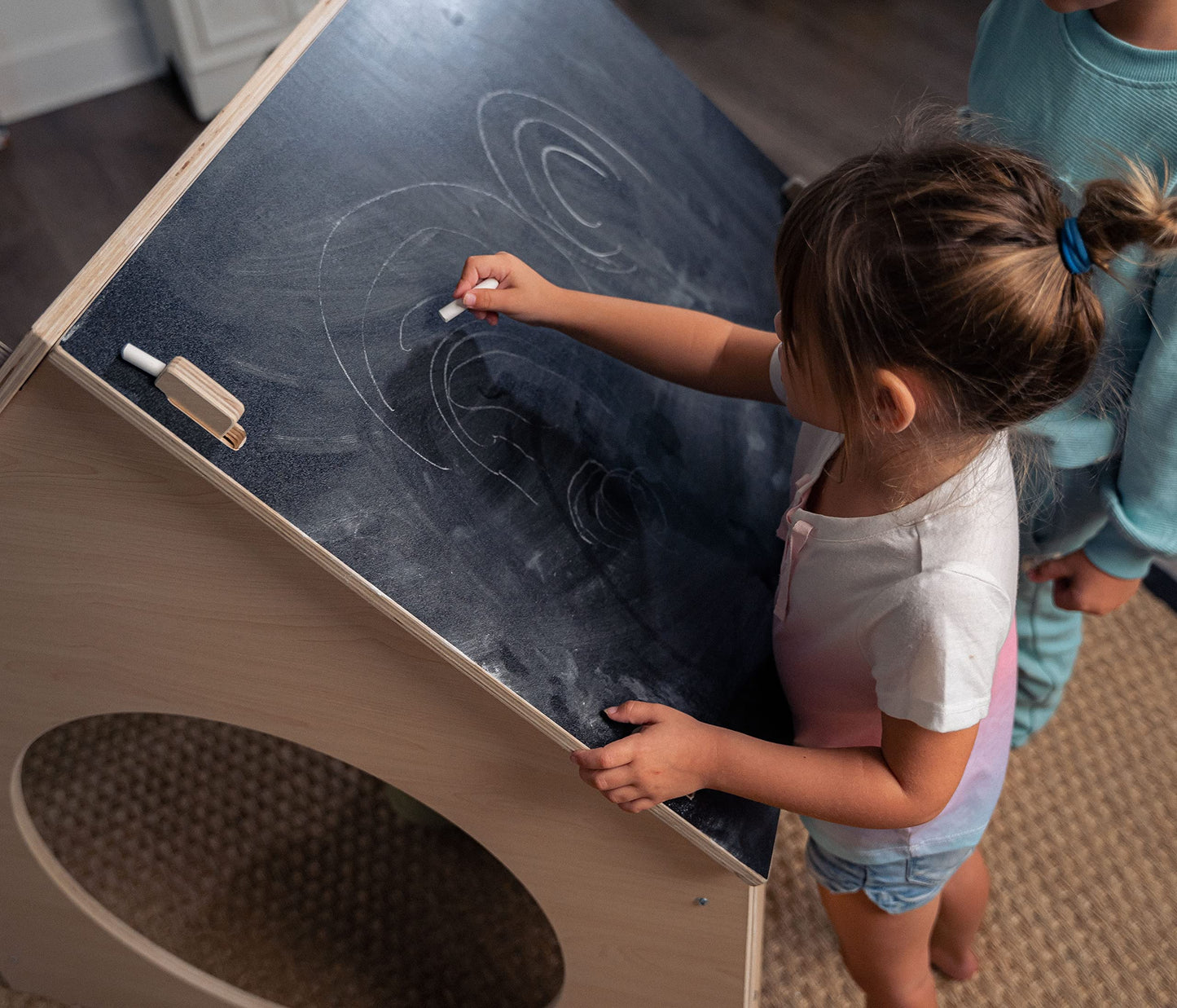 Avenlur Montessori Wooden Playhouse with Chalkboard Roof
