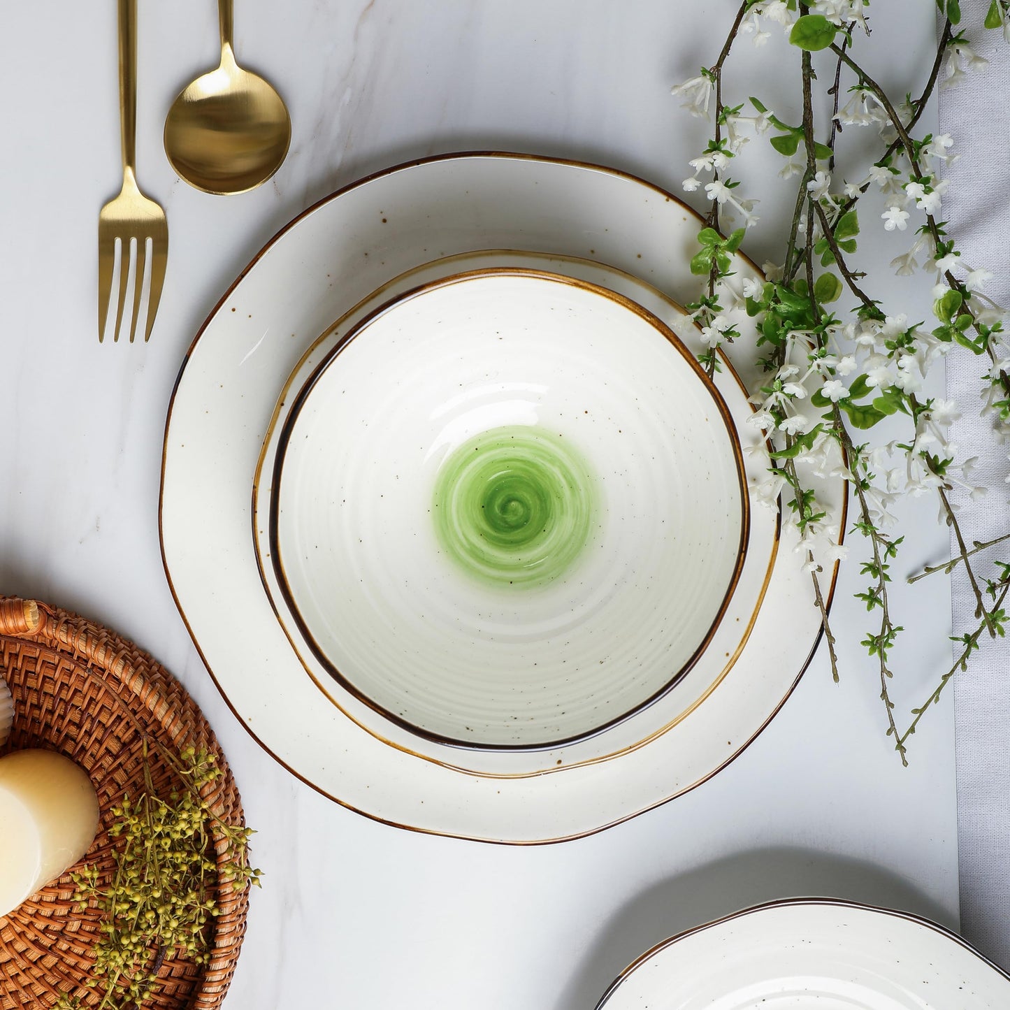 Christian Siriano 16-Piece Green Dinnerware Set