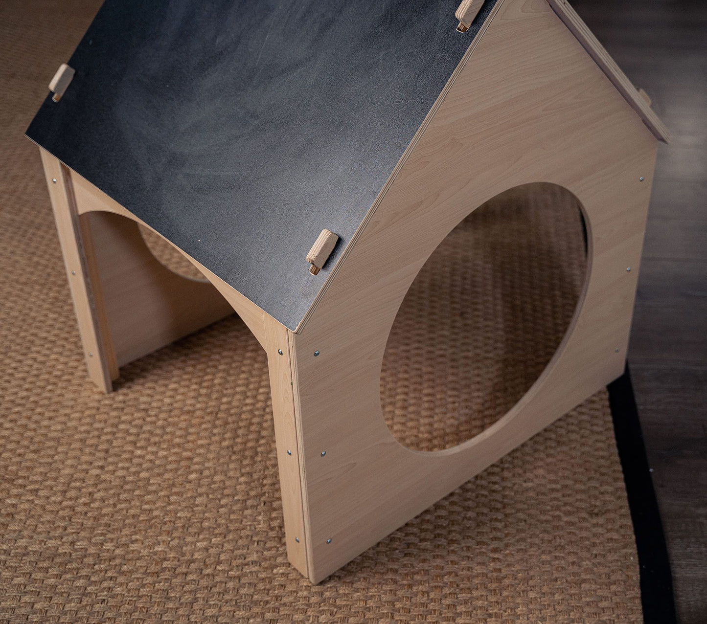 Avenlur Montessori Wooden Playhouse with Chalkboard Roof