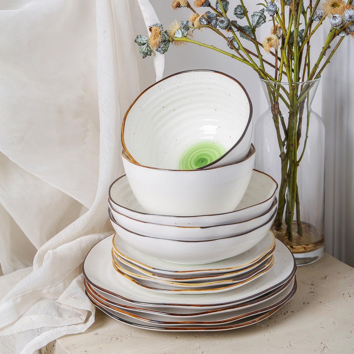 Christian Siriano 16-Piece Green Dinnerware Set