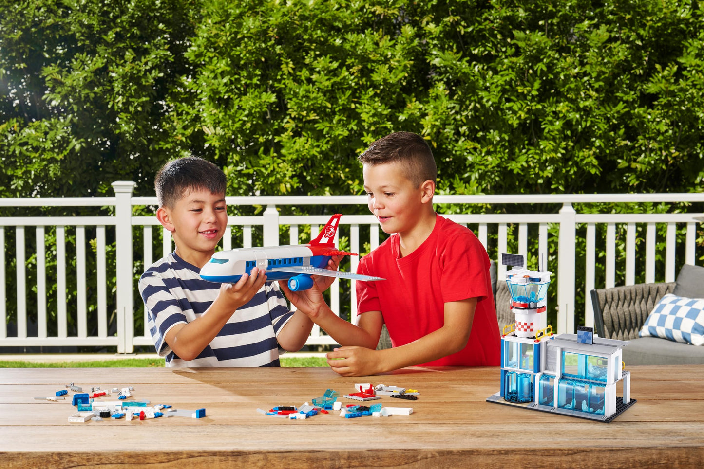 MAX Adventure Airport Playset with 720 Building Bricks