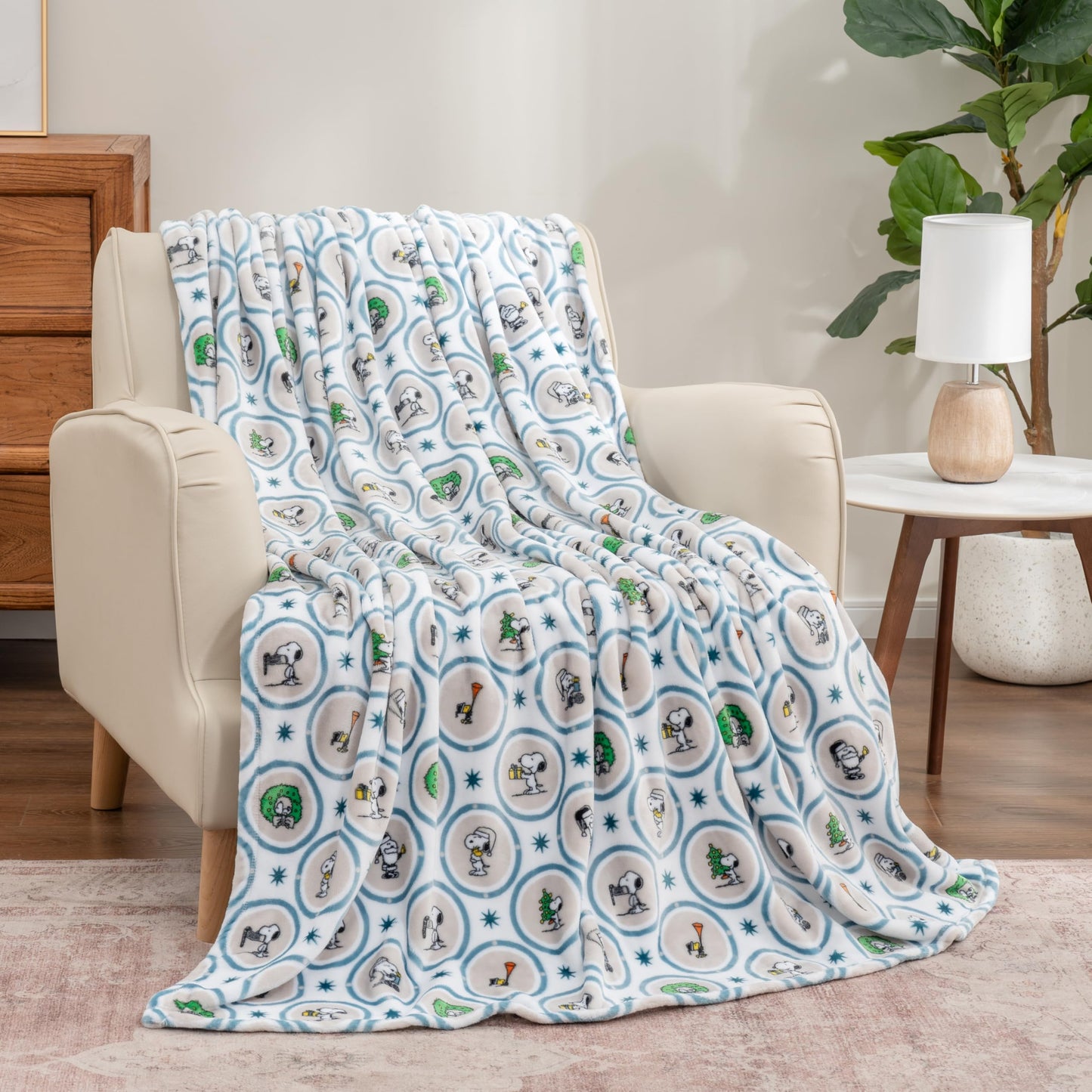 Berkshire Blanket Snoopy Plush Blanket, White 60x70