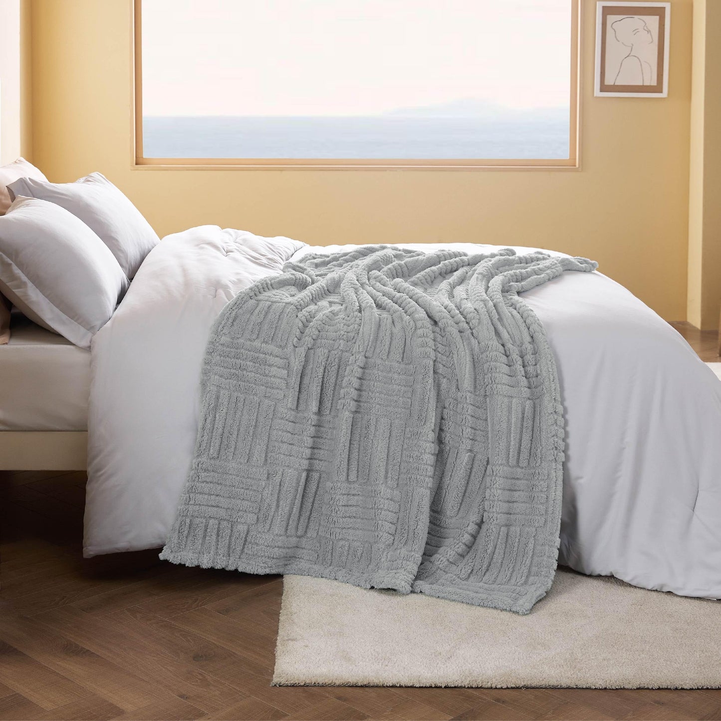 Bedsure Cozy Grey Fleece Throw Blanket 50x60