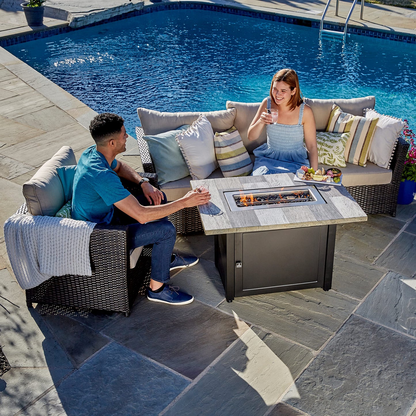 Endless Summer Rectangular Gas Fire Table 40x28"