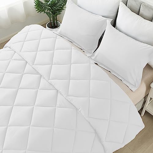 HYLEORY Full Size Comforter Set with 2 Pillow Shams - Down Alternative Bed Comforters Bedding Sets for All Season - Lightweight - Machine Washable - White