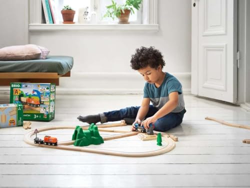 Brio Starter Lift&Load Set Wooden Toy Train, Multi