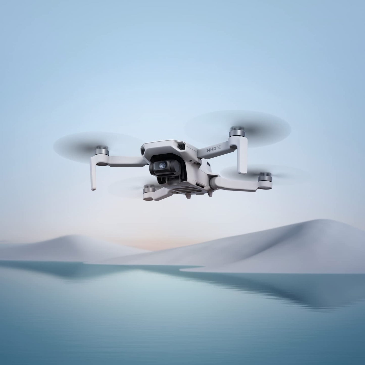 DJI Mini 2 SE, Lightweight Mini Drone with QHD Video, 10km Video Transmission, 31-min Flight Time, Under 249 g, Return to Home, Drone with Camera for Beginners