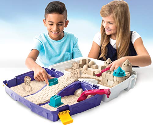 Kinetic Sand, Folding Sand Box with 2lbs of All-Natural, 7 Molds and Tools, Play Sand Sensory Toys for Kids Ages 3 and up