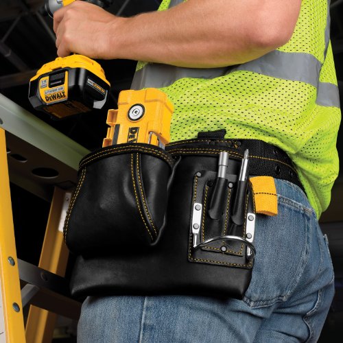 DEWALT Impact Driver Bit Set, Impact-Resistant Magnetic Case, 15-Piece Carbide Tipped Bits, Built-In Hooks for Easy Hanging (DWMTC15)