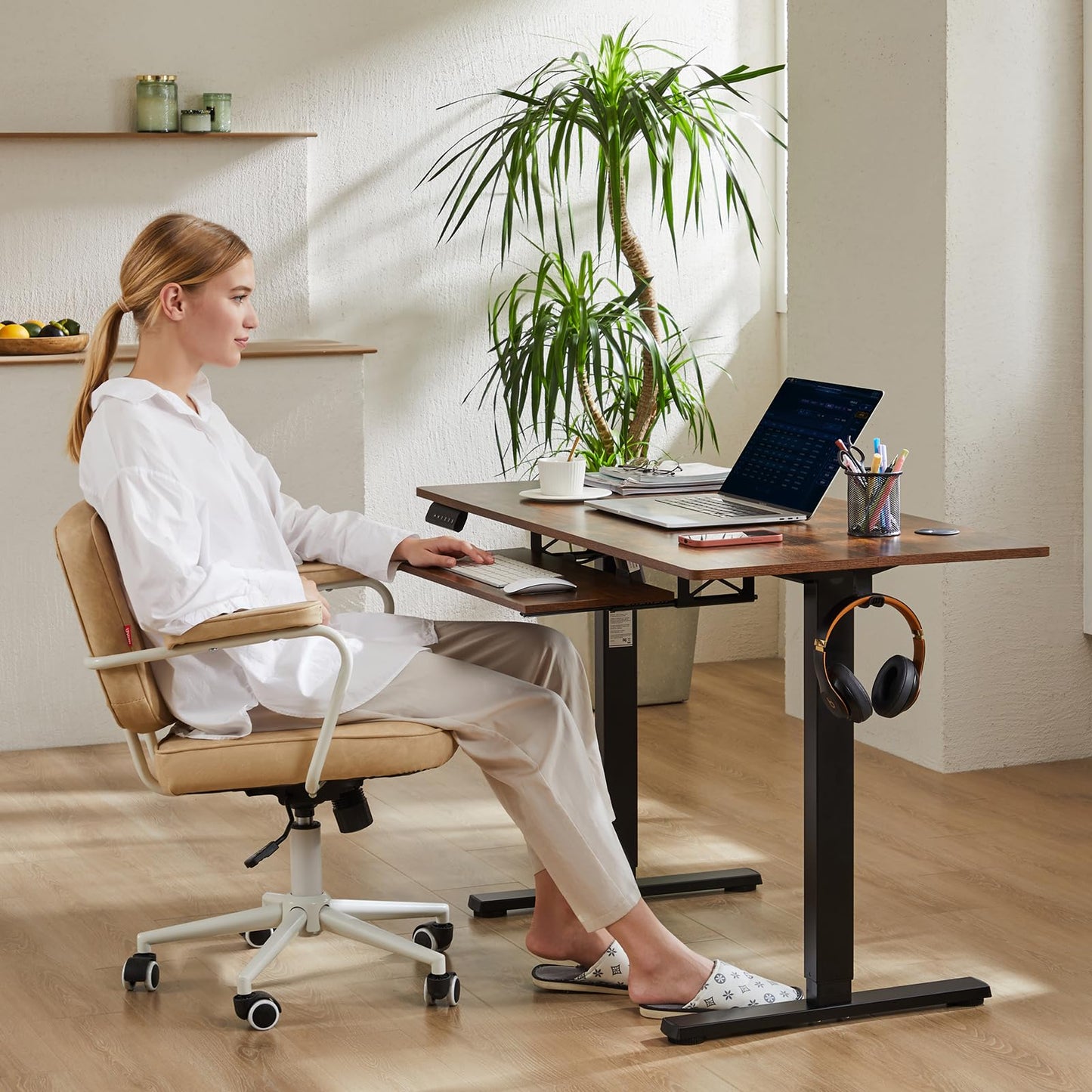 Standing Desk with Keyboard Tray, 48 x 24 Inches Electric Desk Adjustable Height, Ergonomic Adjustable Desk with Memory Preset, Computer Desk Stand Up Desk Suitable for Home Office, Rustic Brown