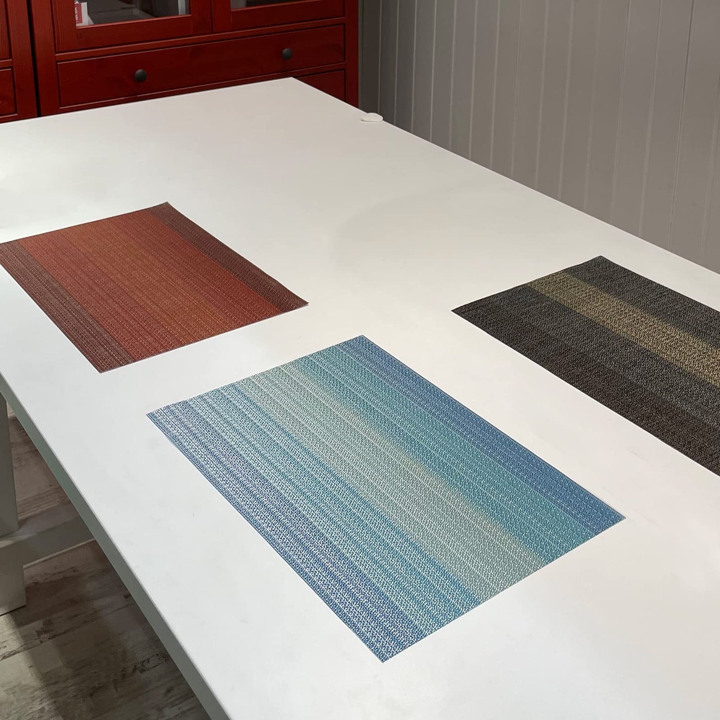 Canglifull Placemats Set of 6, Vinyl Woven Placemats, Beautiful Washable and Durable Non-Slip Table Placemats, Indoor/Outdoor Placemats (Black, 6)