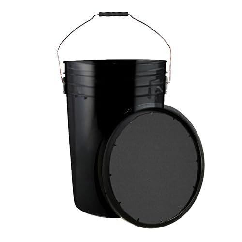 Champion Sports 6 Gallon Bucket with Padded Seat Lid