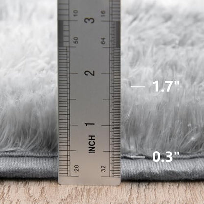 Awaytail Fluffy Rug Non Slip 4x6 Feet, Grey Tie-dye Soft Rugs for Bedroom, Light Grey Super Soft Plush Rug for Living Room