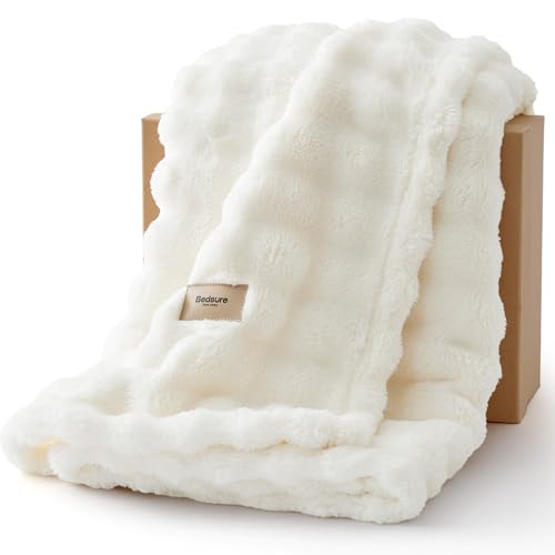 Bedsure 3D Fleece Bubble Throw Blanket