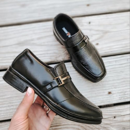 Deer Stags Boy's Black Loafers, Size 11.5