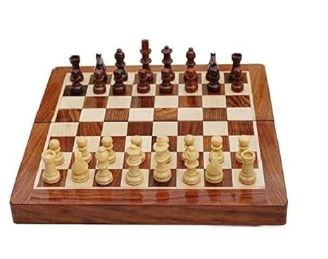 Handcrafted Rosewood Chess Set with Magnetic Pieces