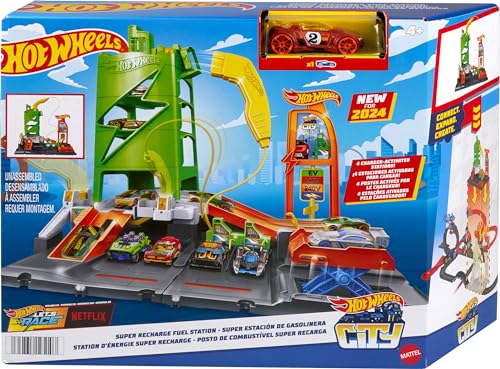 Hot Wheels City Toy Car Track Set, Super Recharge Fuel Station Playset with EV Chargers & 1:64 Scale Toy Vehicle