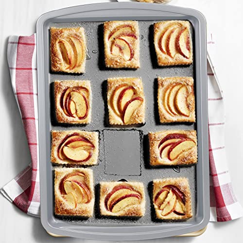 RavisingRidge Baking Pans Set with Nonstick Coating, Professional Ultrathick 7 Pcs Including Cake Pans, Cookie Sheets, and Cooling Rack - 0.8mm Thick, Dishwasher Safe, and Heavy Duty