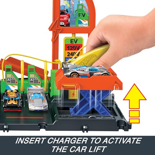 Hot Wheels City Toy Car Track Set, Super Recharge Fuel Station Playset with EV Chargers & 1:64 Scale Toy Vehicle