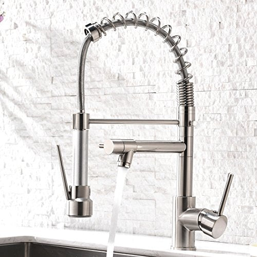 Single Handle Kitchen Faucet with Pull Down Sprayer