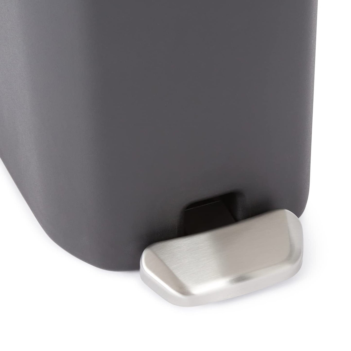 Amazon Basics Compact Plastic Trash Can with Pedal